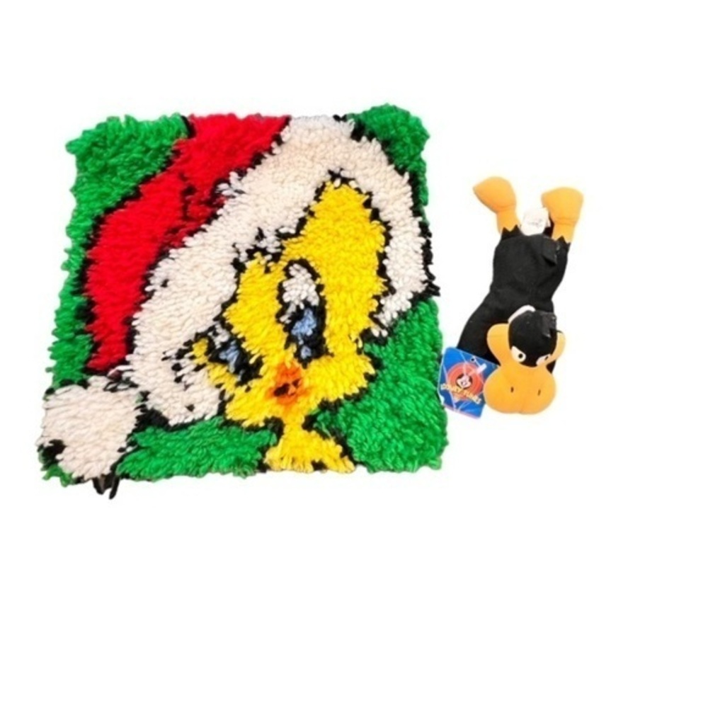 Tweety Latch Hook Looney Tunes‎ Wall Hanging Tapestry Decor + Sylvester SM Plush